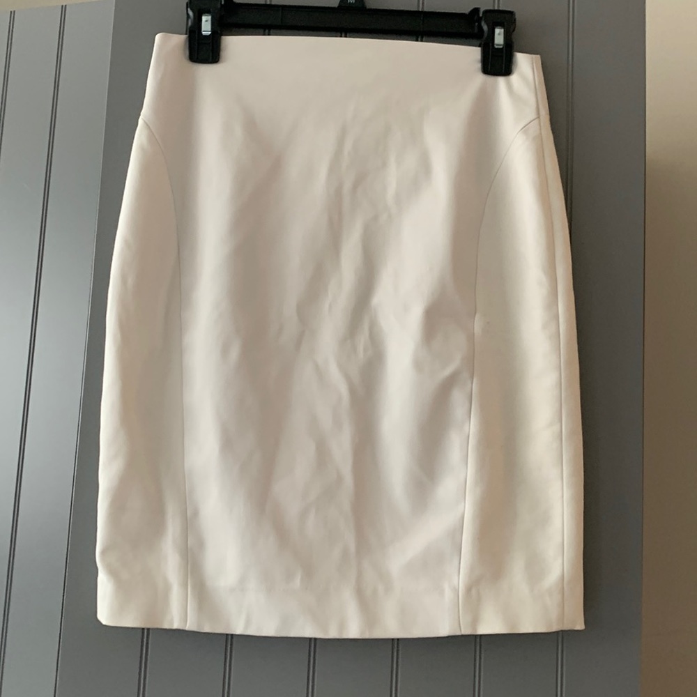 Express white faux leather skirt
